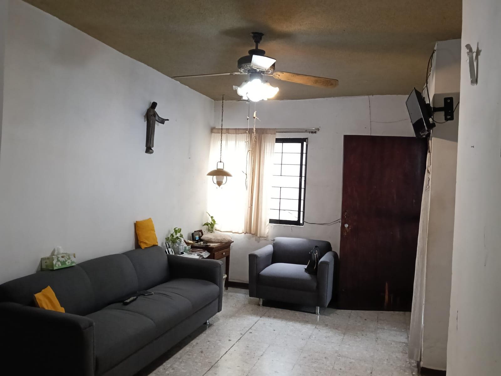 VENTA Casa de 435 m2 en COLONIA MITRAS CENTRO en Monterrey | 5 Recámaras | ZONA CENTRO DE MONTERREY
