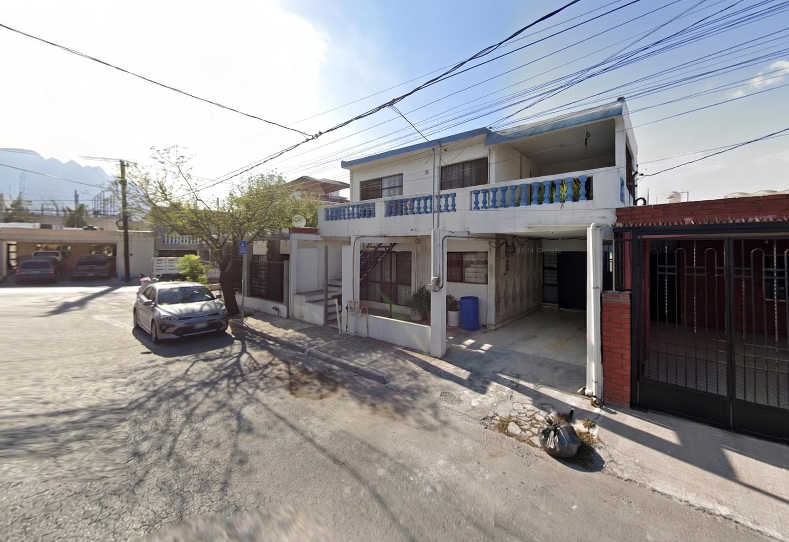 VENTA Casa de 435 m2 en COLONIA MITRAS CENTRO en Monterrey | 5 Recámaras | ZONA CENTRO DE MONTERREY