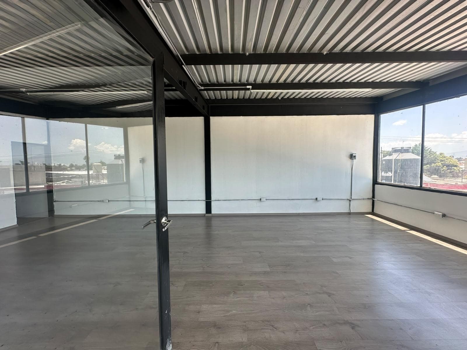 Office for Rent - Santiago Momoxpan - Puebla