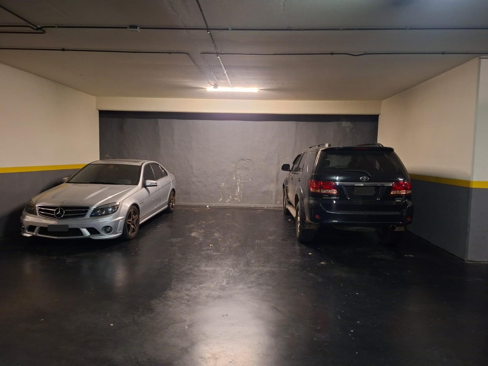 FOR SALE: LOT OF 6 GARAGES IN MADERO PLAZA, PUERTO MADERO—A GREAT OPPORTUNITY FOR INVESTORS