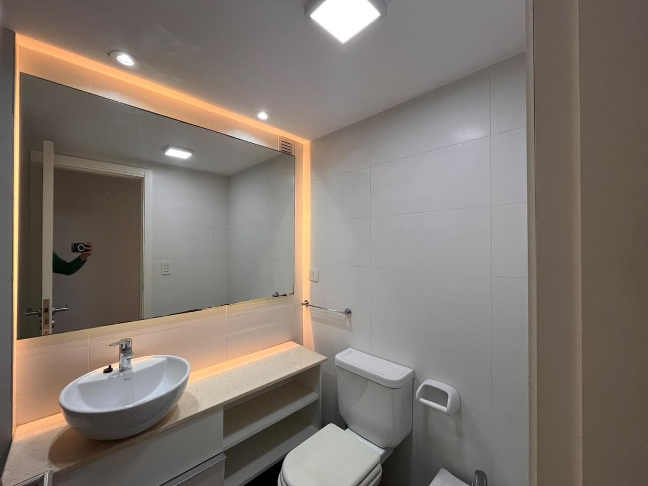 FOR RENT - 2-Bedroom Apartment with Garage - Downtown, Rosario