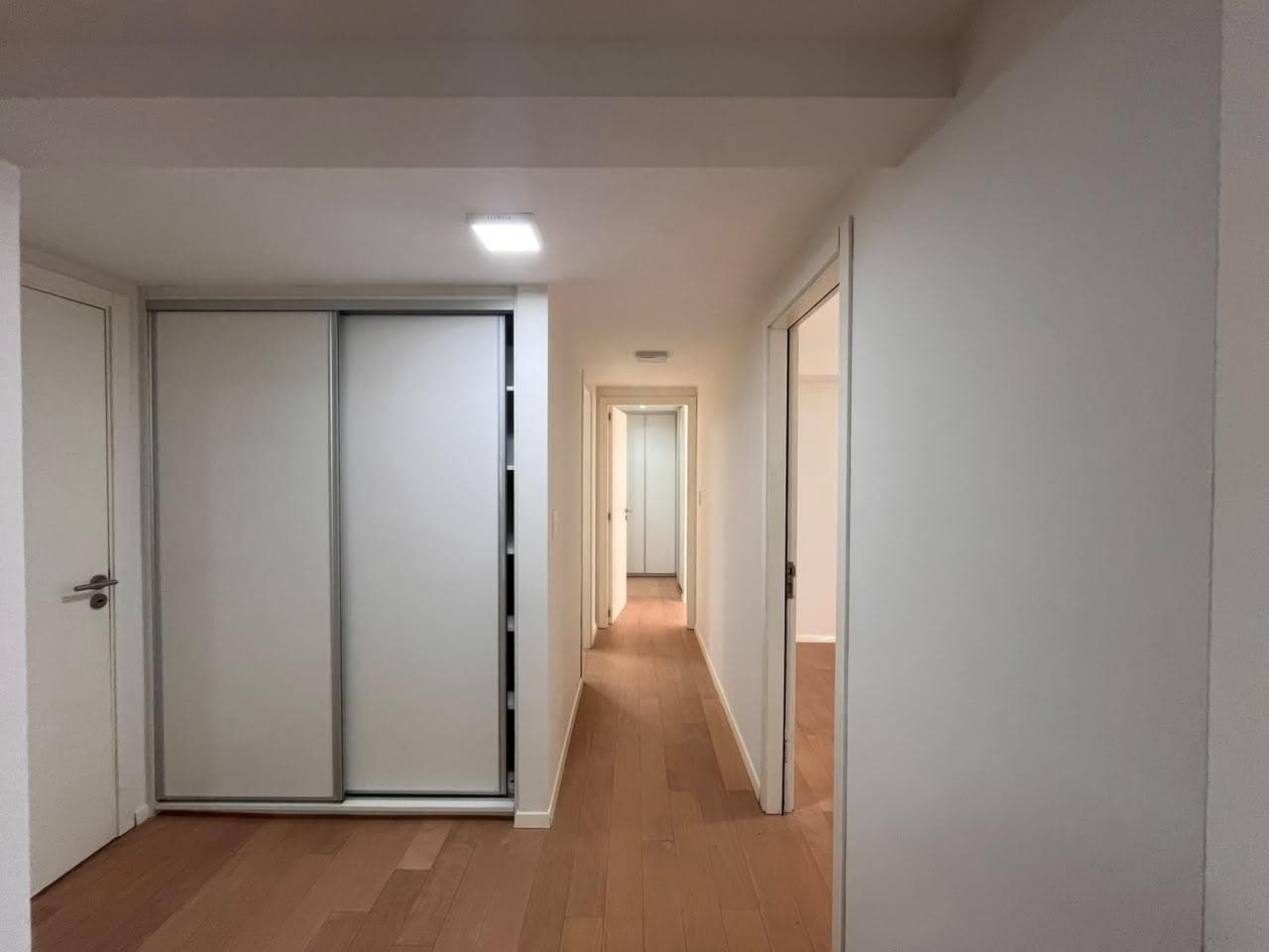 FOR RENT - 2-Bedroom Apartment with Garage - Downtown, Rosario