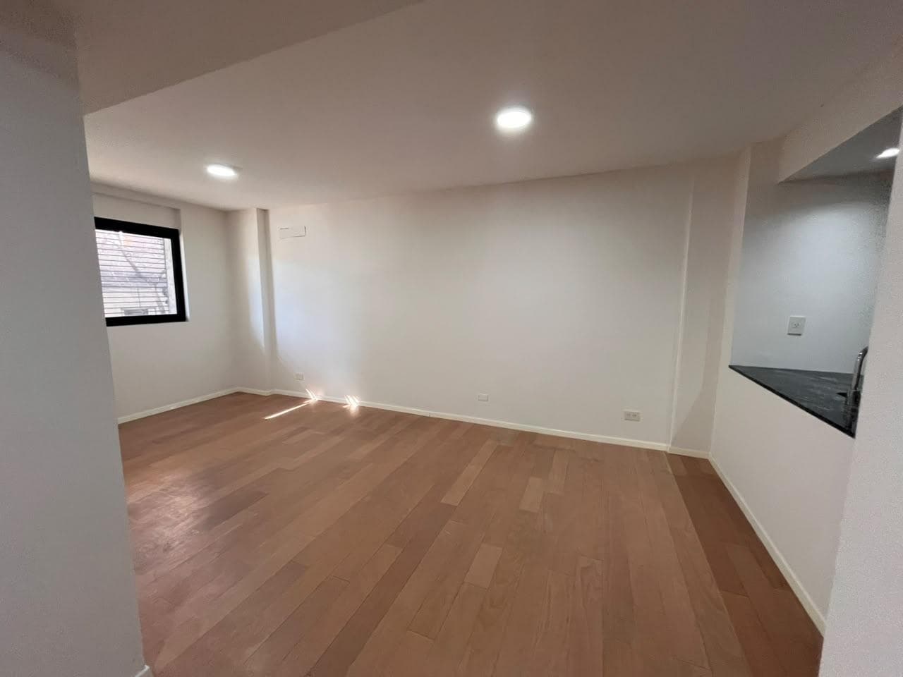 FOR RENT - 2-Bedroom Apartment with Garage - Downtown, Rosario