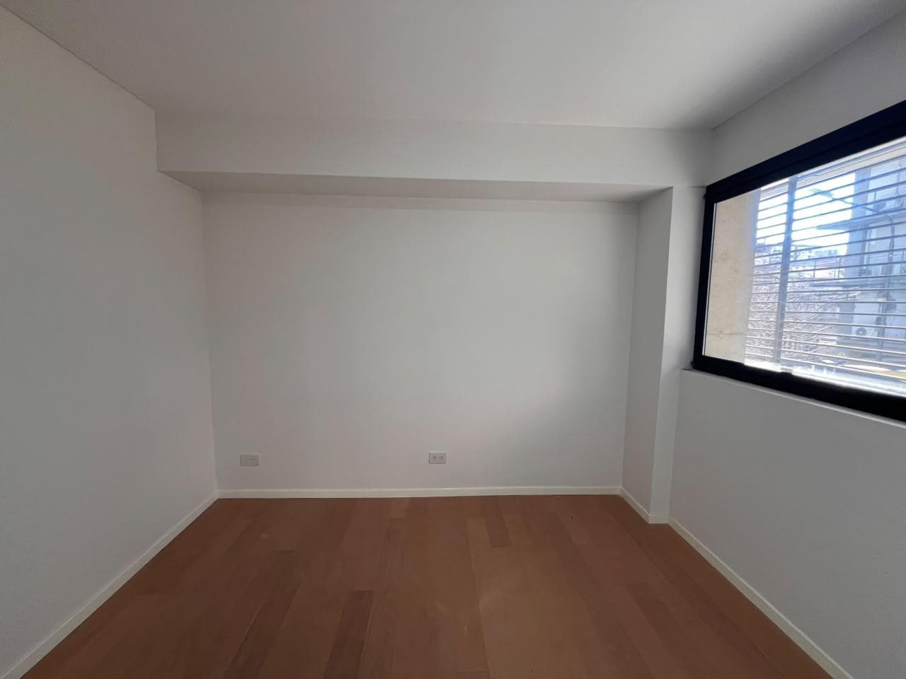 FOR RENT - 2-Bedroom Apartment with Garage - Downtown, Rosario