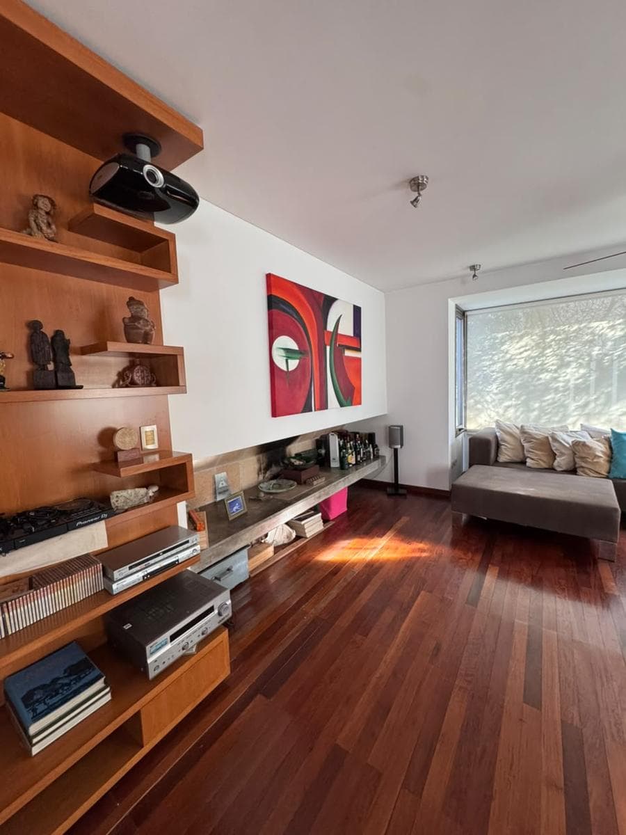 4-Bedroom House with Garages, Pool, and BBQ Area - Fisherton
