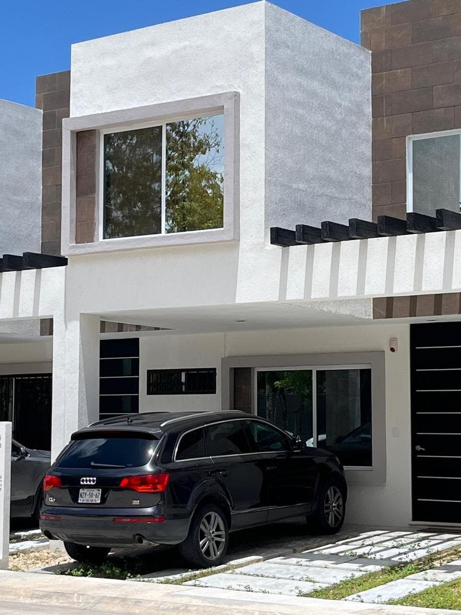 House in Solidaridad
