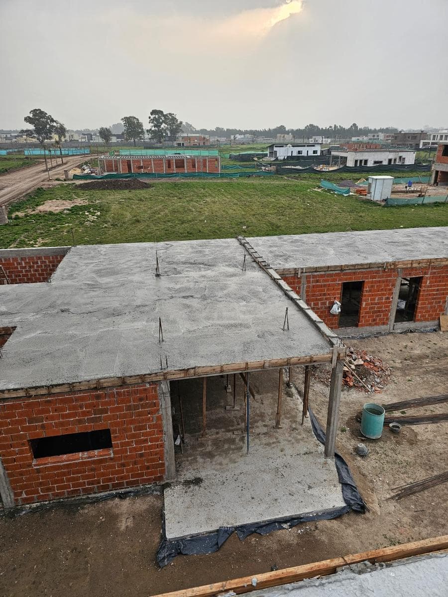 4-ROOM HOUSE FOR SALE (TO BE COMPLETED) - LAGOS DE CANNING II GATED COMMUNITY