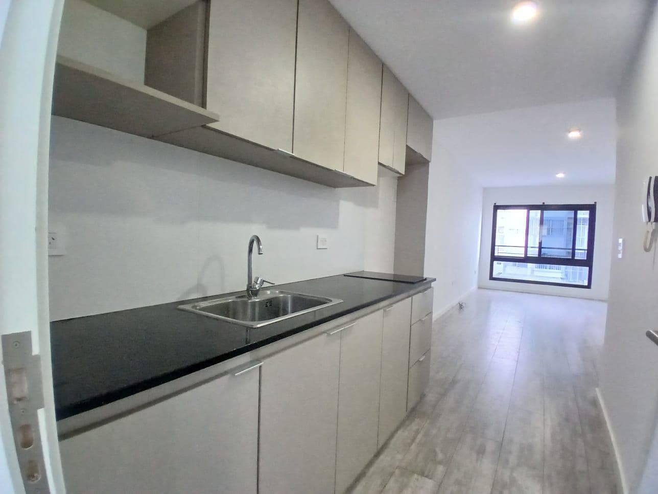 For Rent: Studio Apartment in República de la Sexta, Rosario