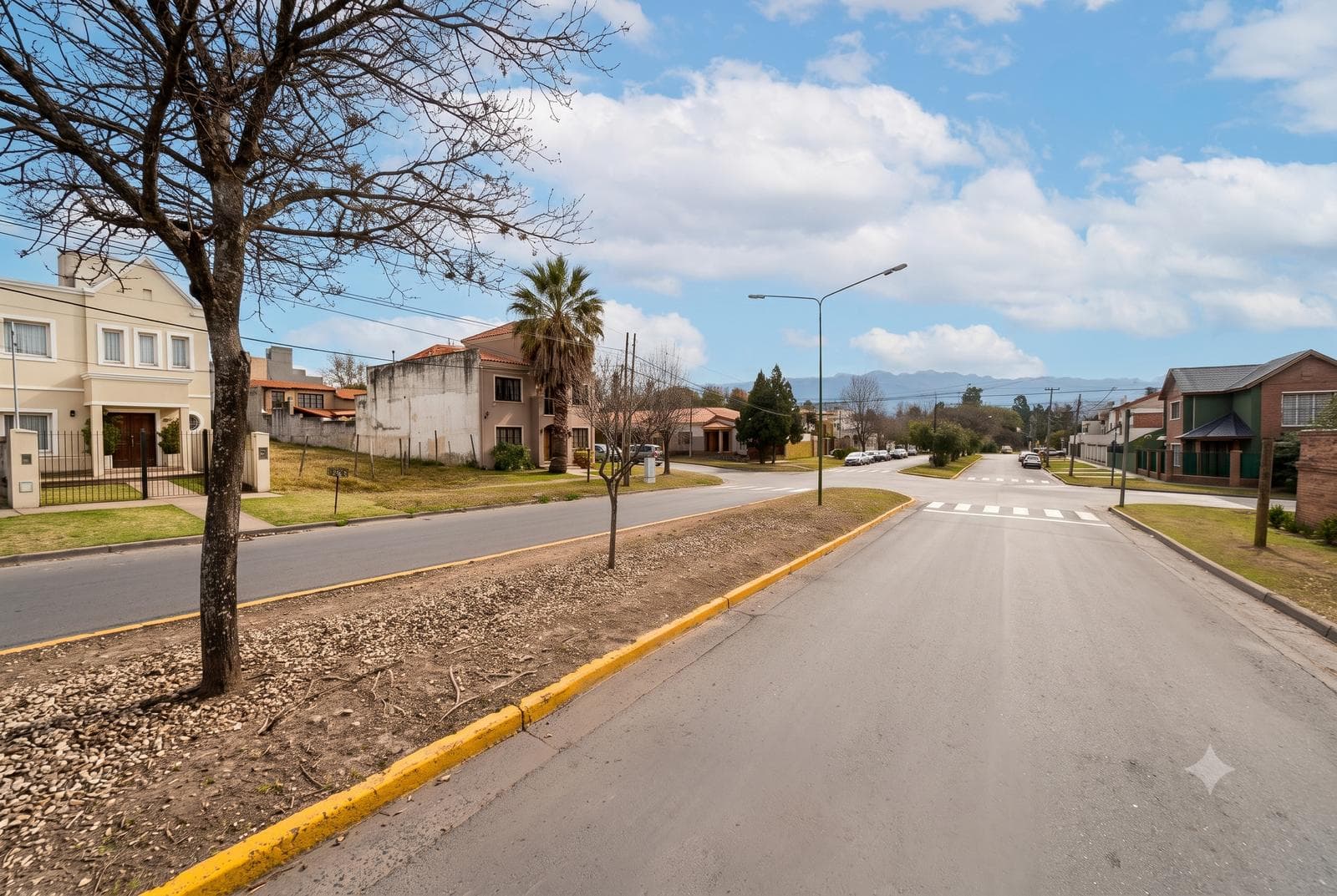 Land for Sale: 440 m2, Grand Bourg, Salta City