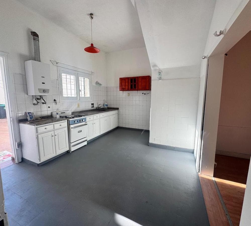 3-BEDROOM HOUSE IN ALBERDI