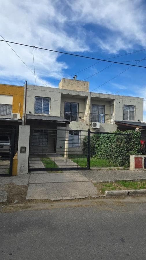 Duplex for Sale in Nuevo Poeta Lugones