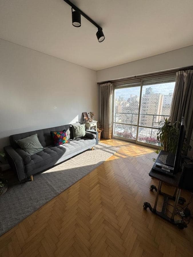 SEMI-FLOOR APARTMENT IN DOWNTOWN