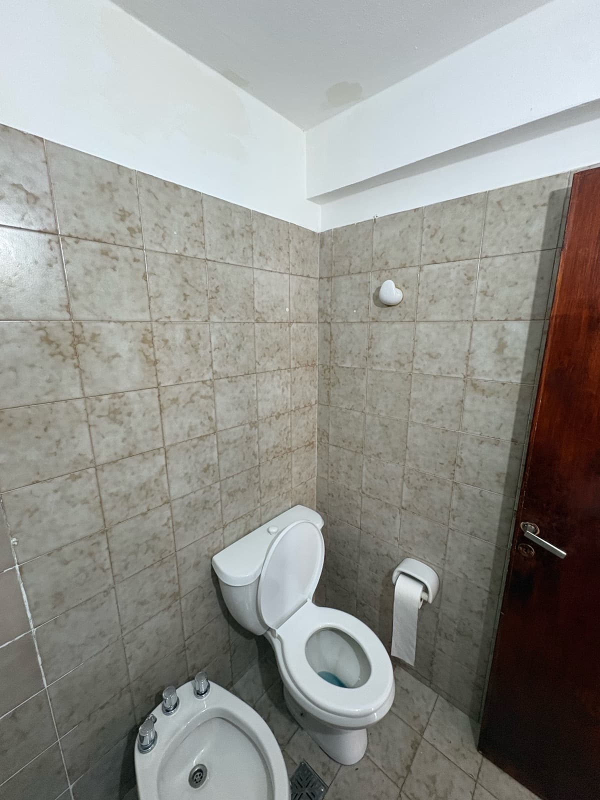1-BEDROOM APARTMENT FOR RENT IN THE DOWNTOWN AREA