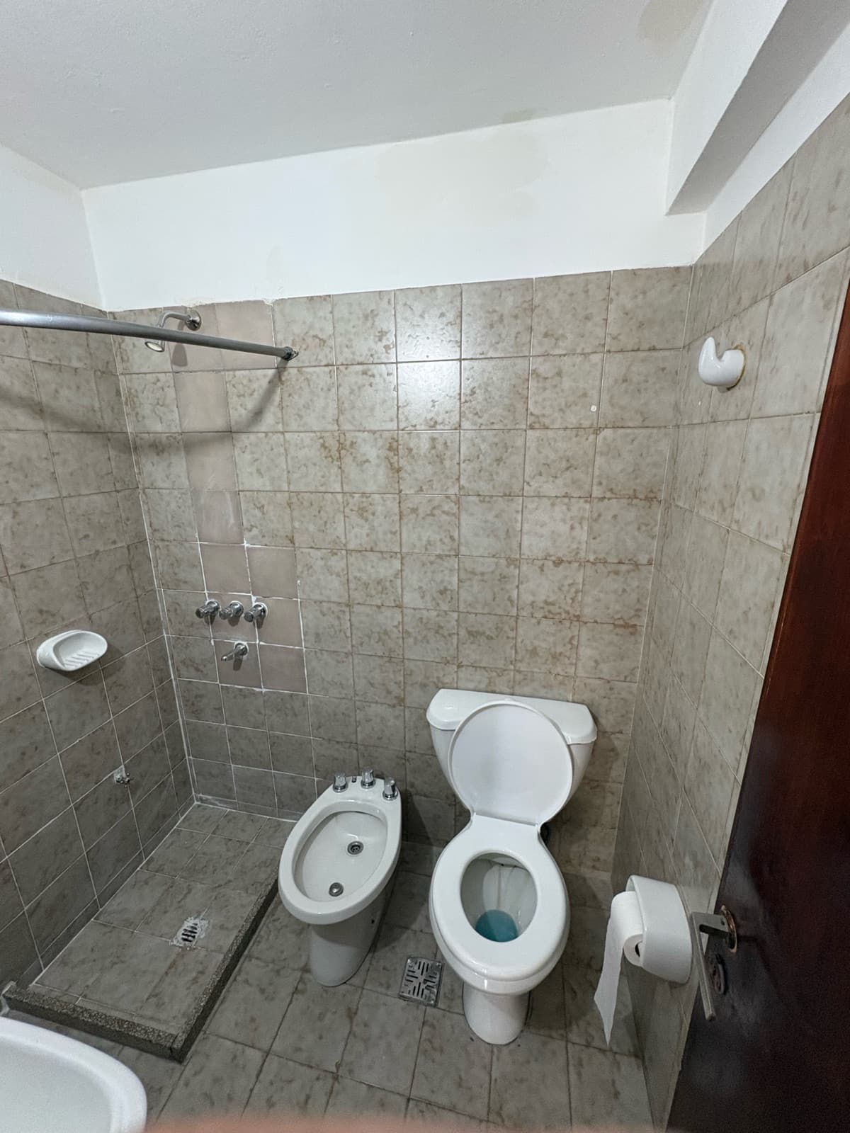 1-BEDROOM APARTMENT FOR RENT IN THE DOWNTOWN AREA