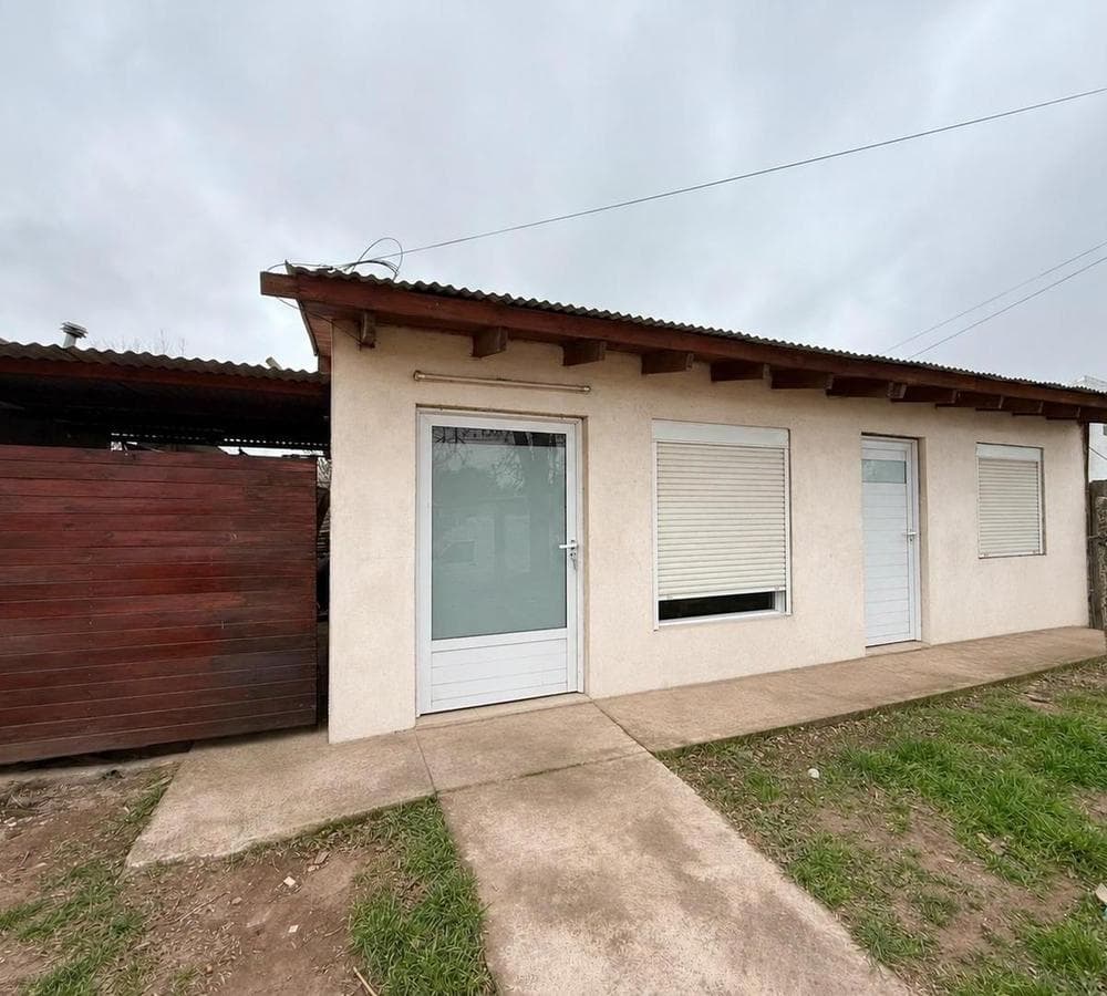 HOUSE FOR SALE IN BERROTARÁN