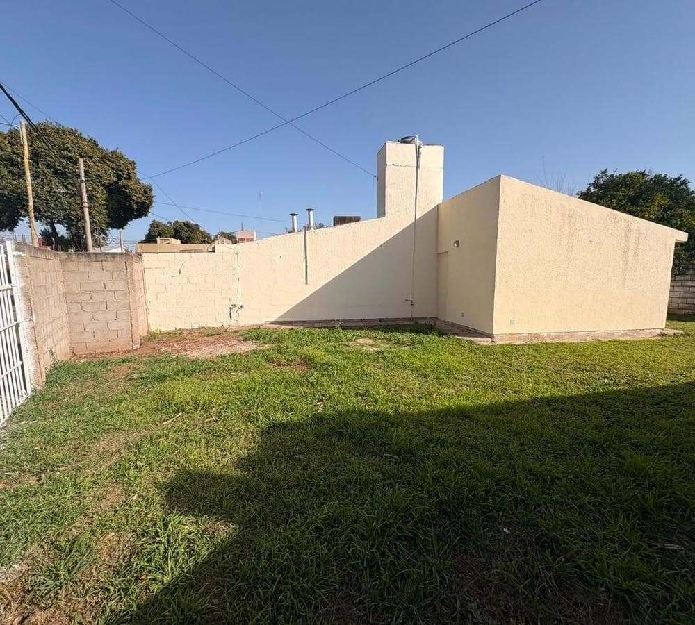 2-Bedroom House for Sale in the Cerveceros Neighborhood