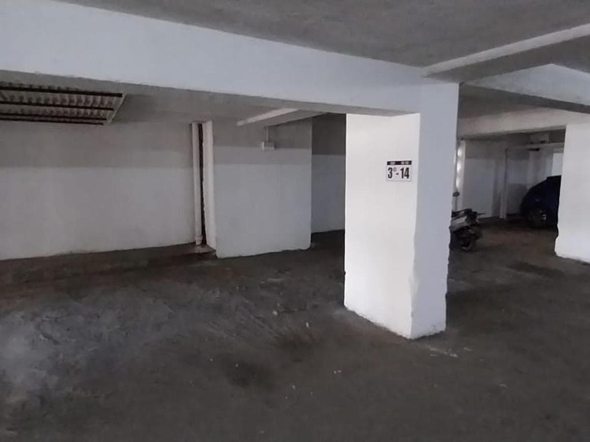 GARAGE FOR RENT AT BELGRANO 33