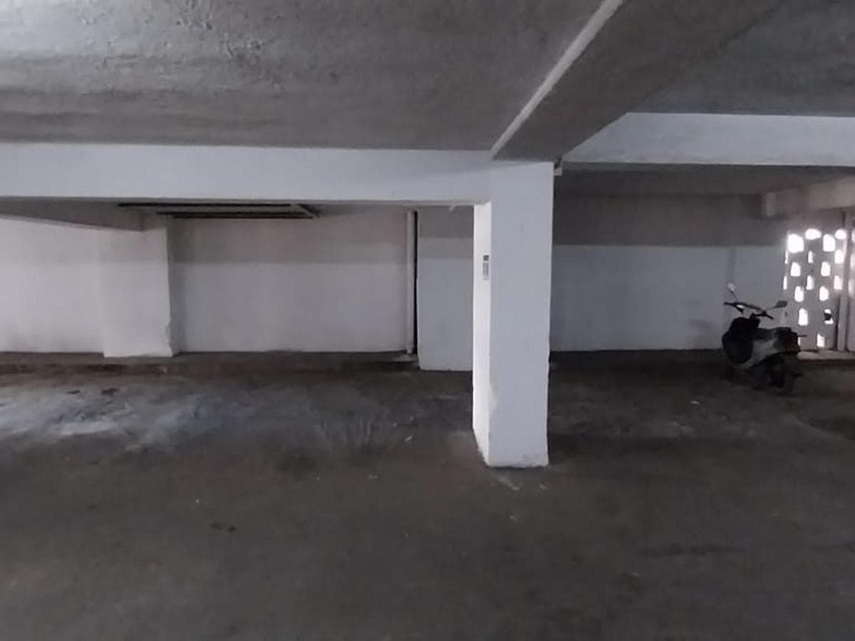 GARAGE FOR RENT AT BELGRANO 33