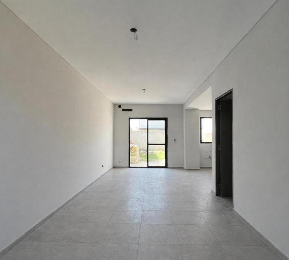 DUPLEX FOR SALE: 2 BEDROOMS, 2 BATHROOMS IN NEARBY VALLE - LA AMISTAD