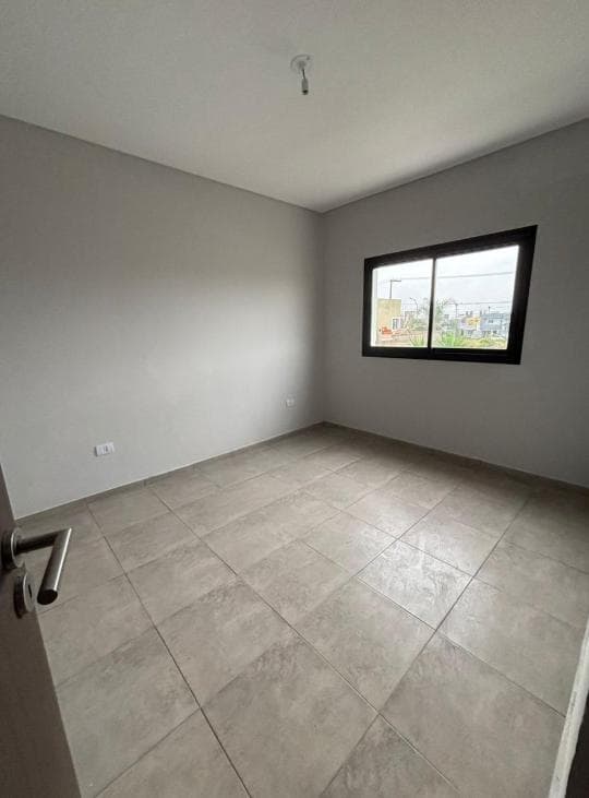 DUPLEX FOR SALE: 2 BEDROOMS, 2 BATHROOMS IN A NEARBY VALLEY - LA AMISTAD