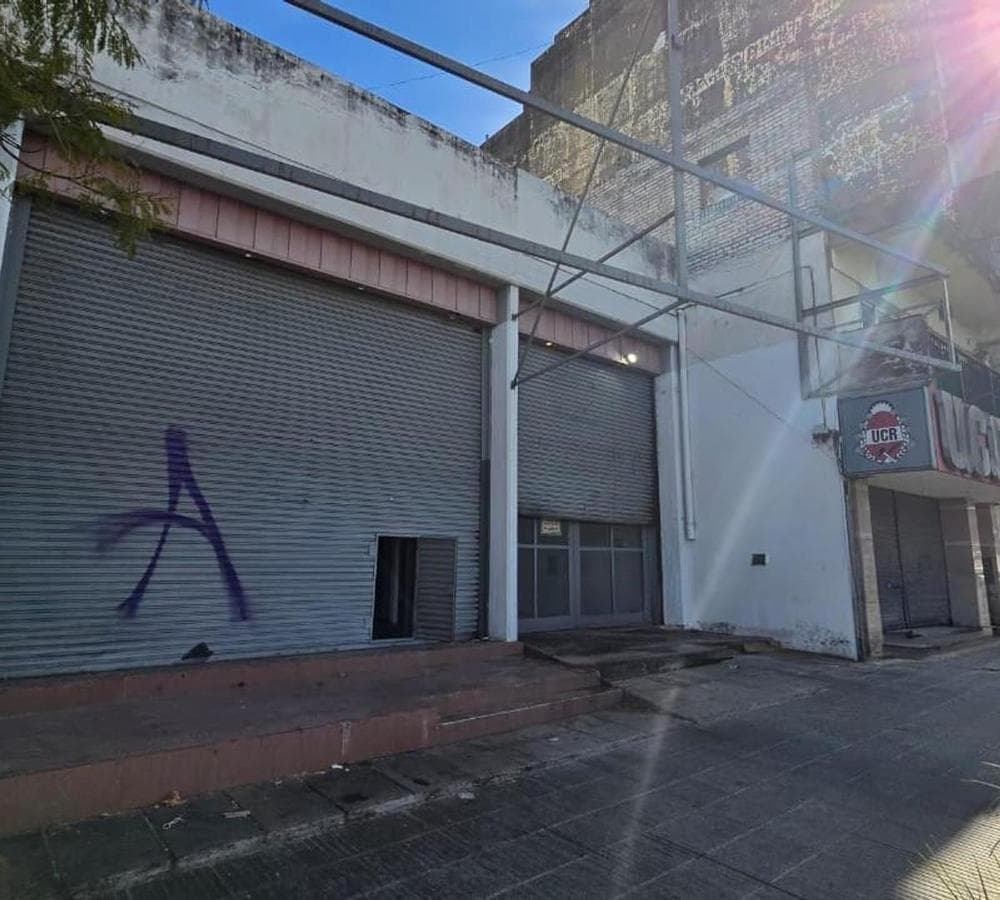 Warehouse for Rent at 765 Av. Maipu, Centro Neighborhood