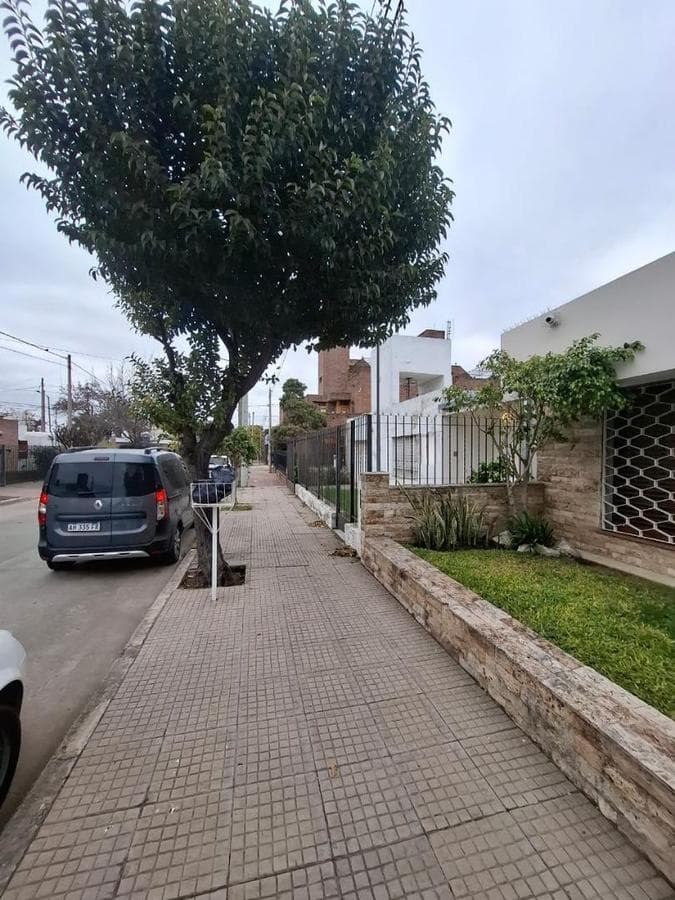 3-Bedroom House for Renovation—Lomas de San Martín: Great Potential!
