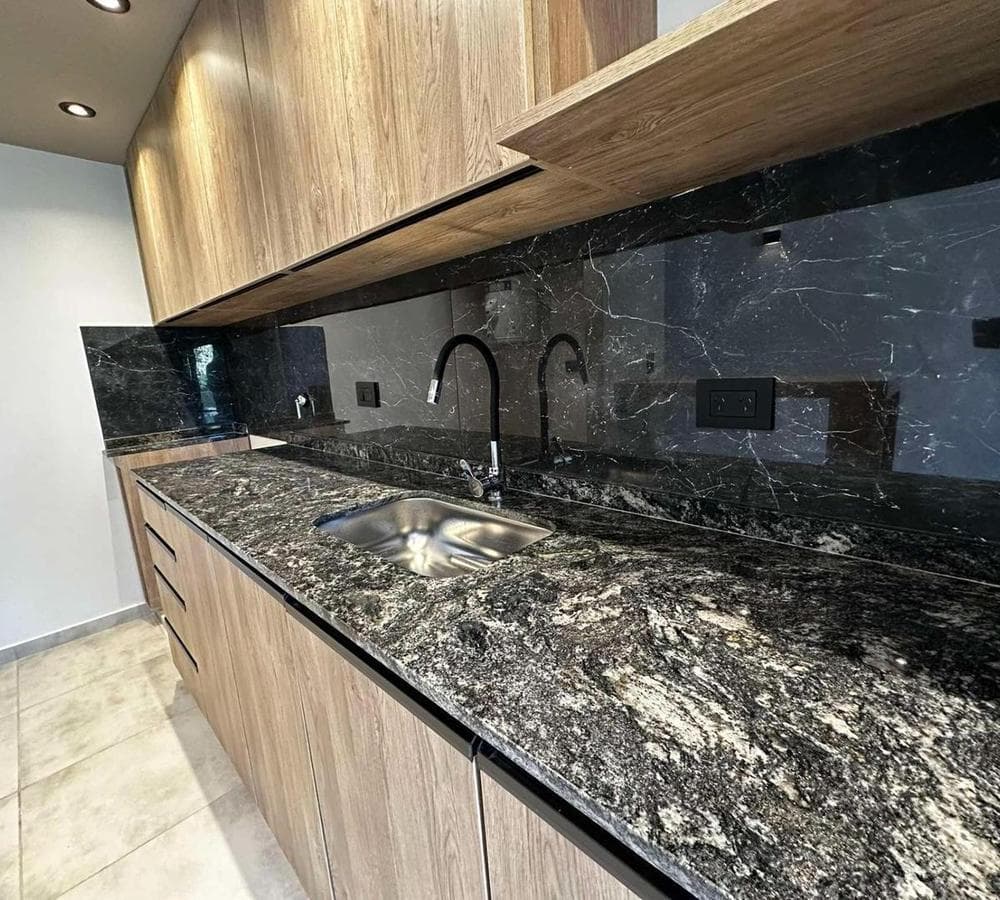 BRAND-NEW, HIGH-END 1-BEDROOM APARTMENT IN THE ALTO ALBERDI NEIGHBORHOOD