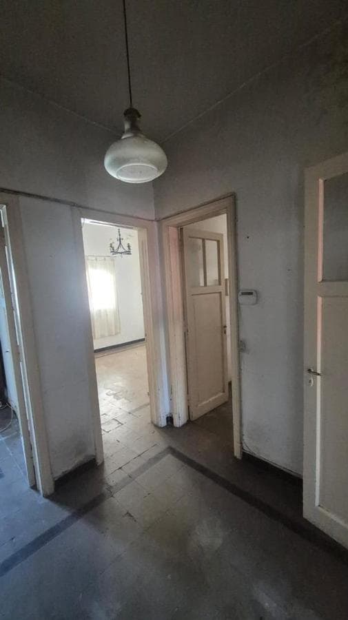 GREAT INVESTMENT! HOUSE IN NEED OF RENOVATION, SAN VICENTE NEIGHBORHOOD