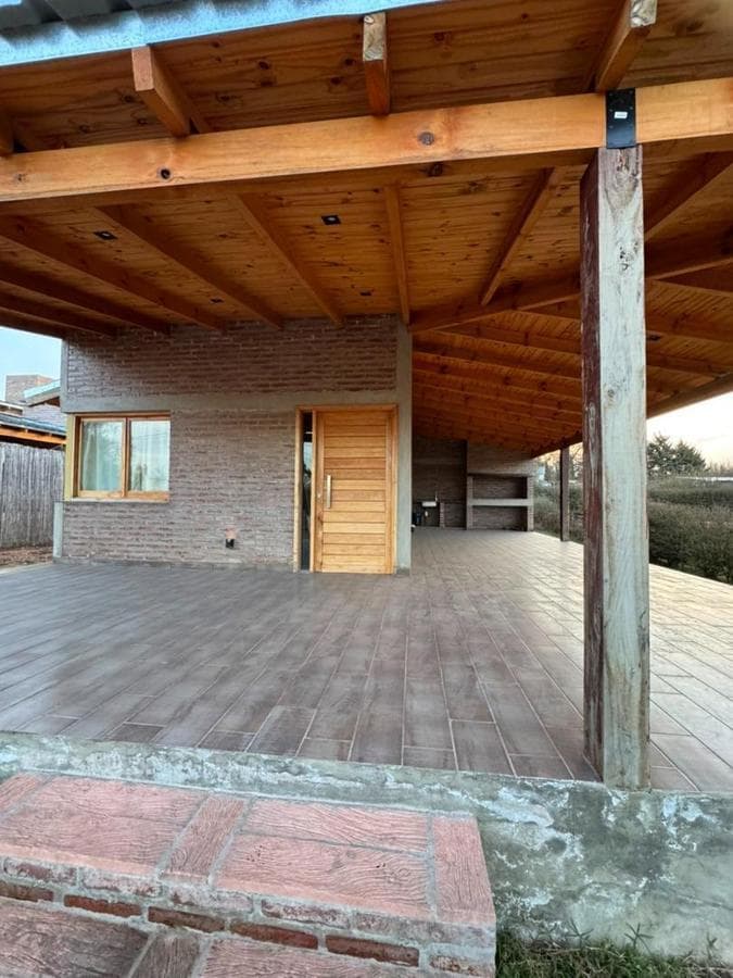 HOUSE FOR SALE IN POTRERO DE GARAY