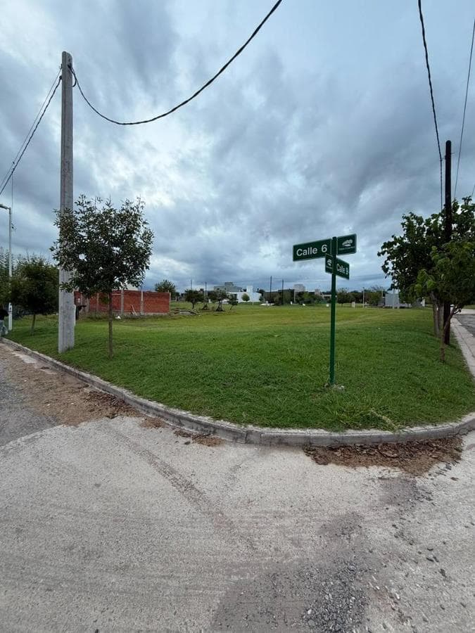 Corner Lot in Tejas 4, 420 meters