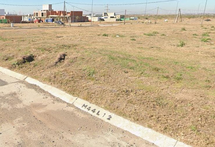 Lot for Sale on Docta Avenue, Block 44, Lot 12—Duplex Apartment