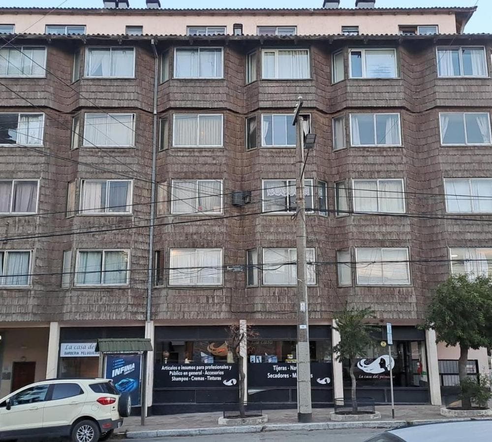696 Angel Gallardo, 1st Floor, C