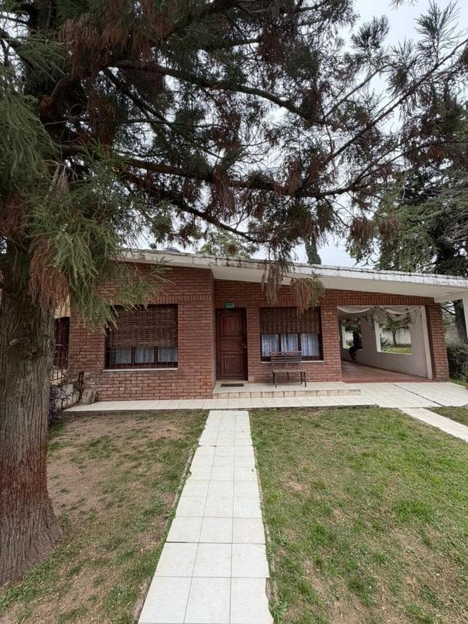3-Bedroom House for Sale in BIALET MASSE