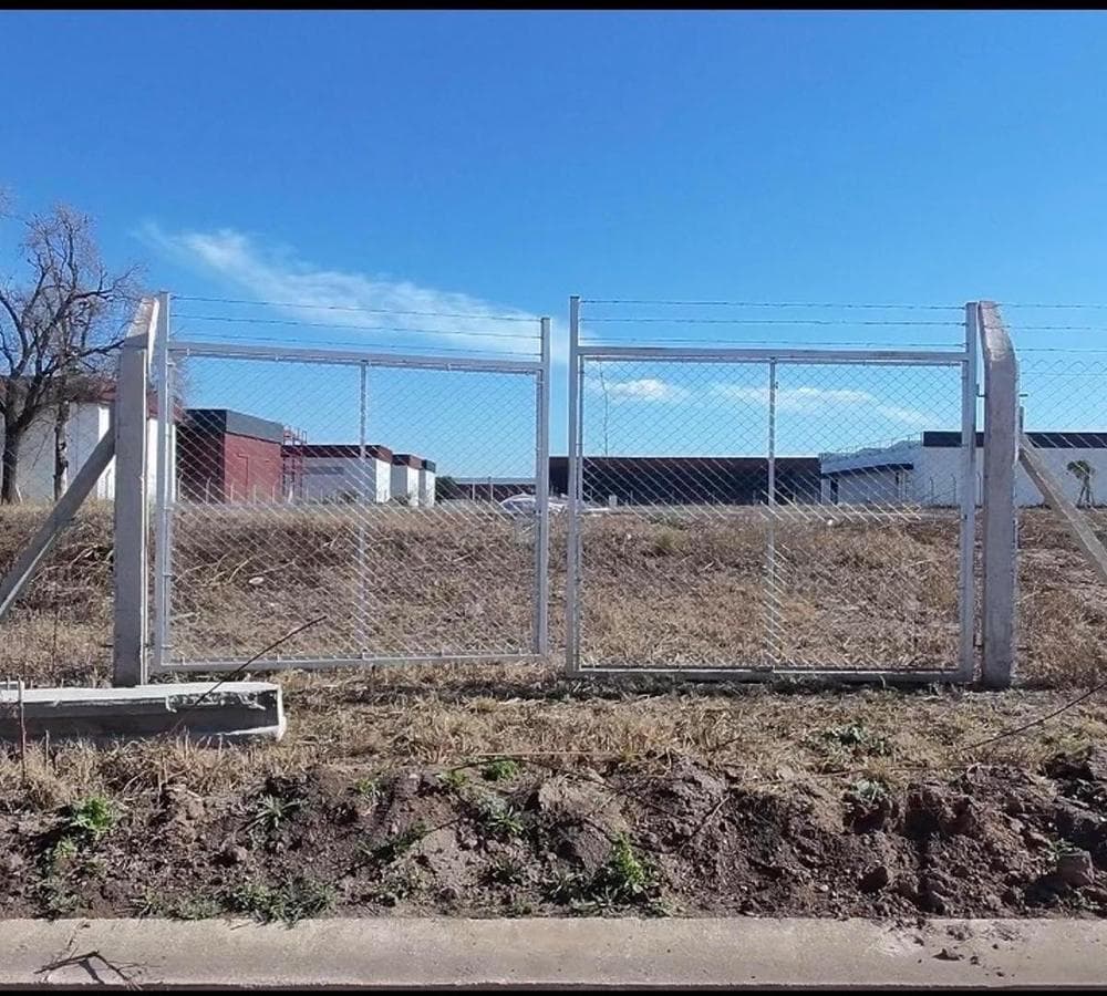LAND FOR RENT, POLO 52, FENCED