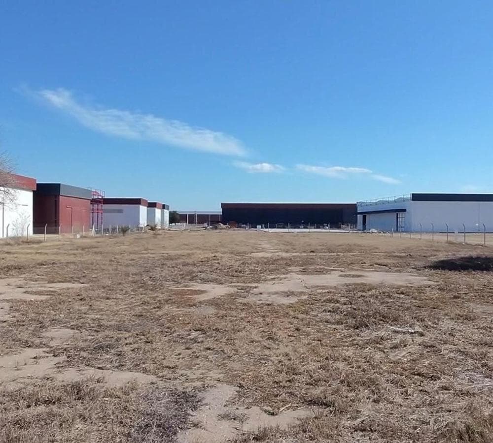 LAND FOR RENT, POLO 52, FENCED