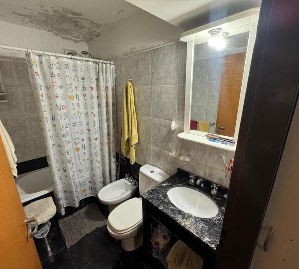 Downtown Ground-Floor Apartment