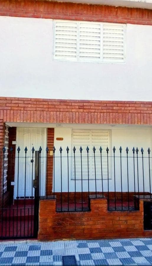 HOUSE FOR RENT IN THE EMPALME NEIGHBORHOOD