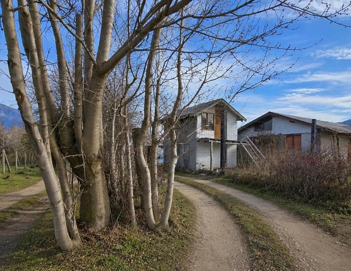 House with spacious lot in an excellent location