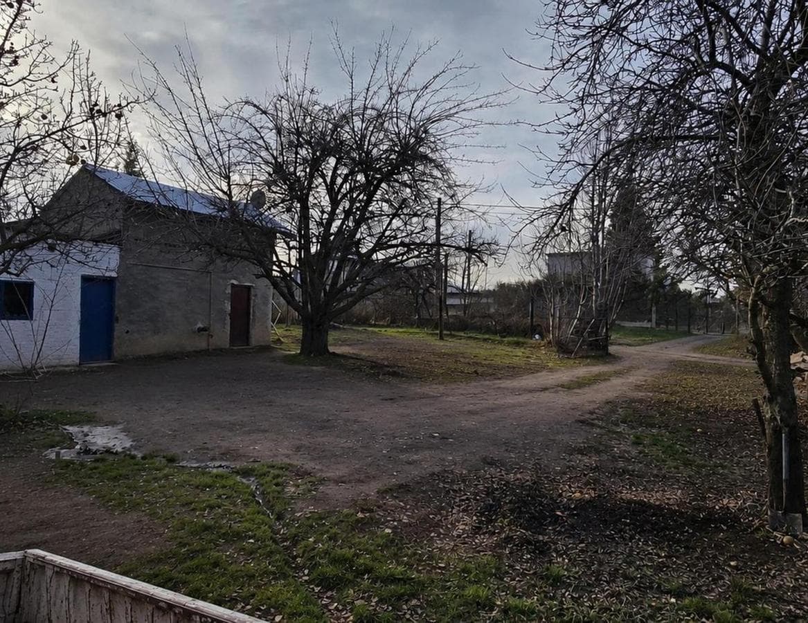 House with spacious lot in an excellent location
