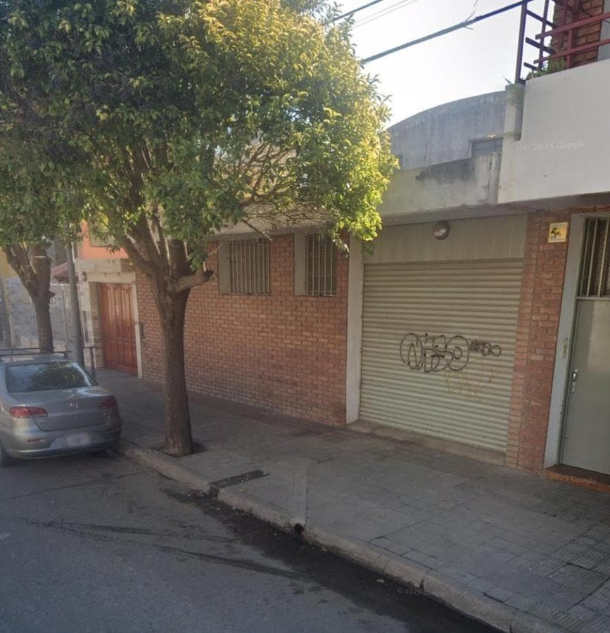 WAREHOUSE FOR SALE IN THE PUEYRREDÓN NEIGHBORHOOD