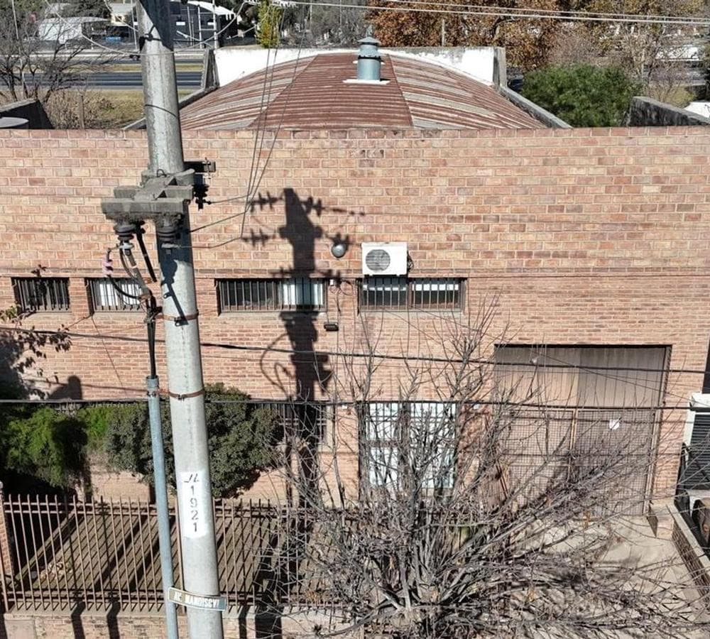 TWO WAREHOUSES FOR SALE ON THE RING ROAD