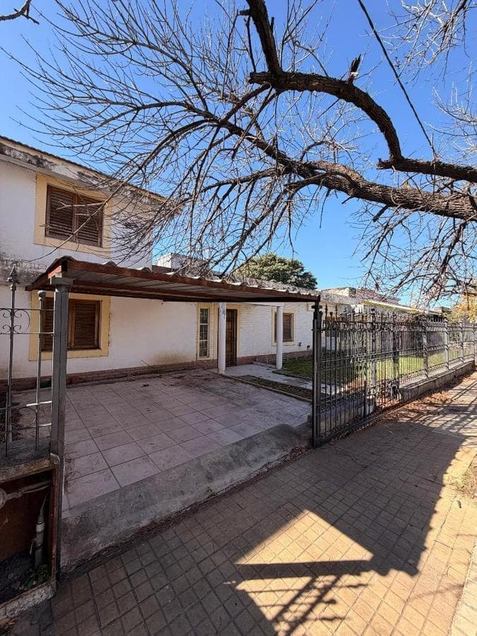 OPPORTUNITY: HOUSE TO RENOVATE/DEVELOP - CERRO DE LAS ROSAS