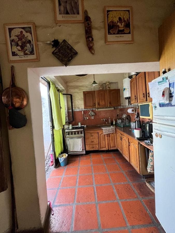 House + 2 apartments + 2 commercial spaces for sale - Alta Córdoba