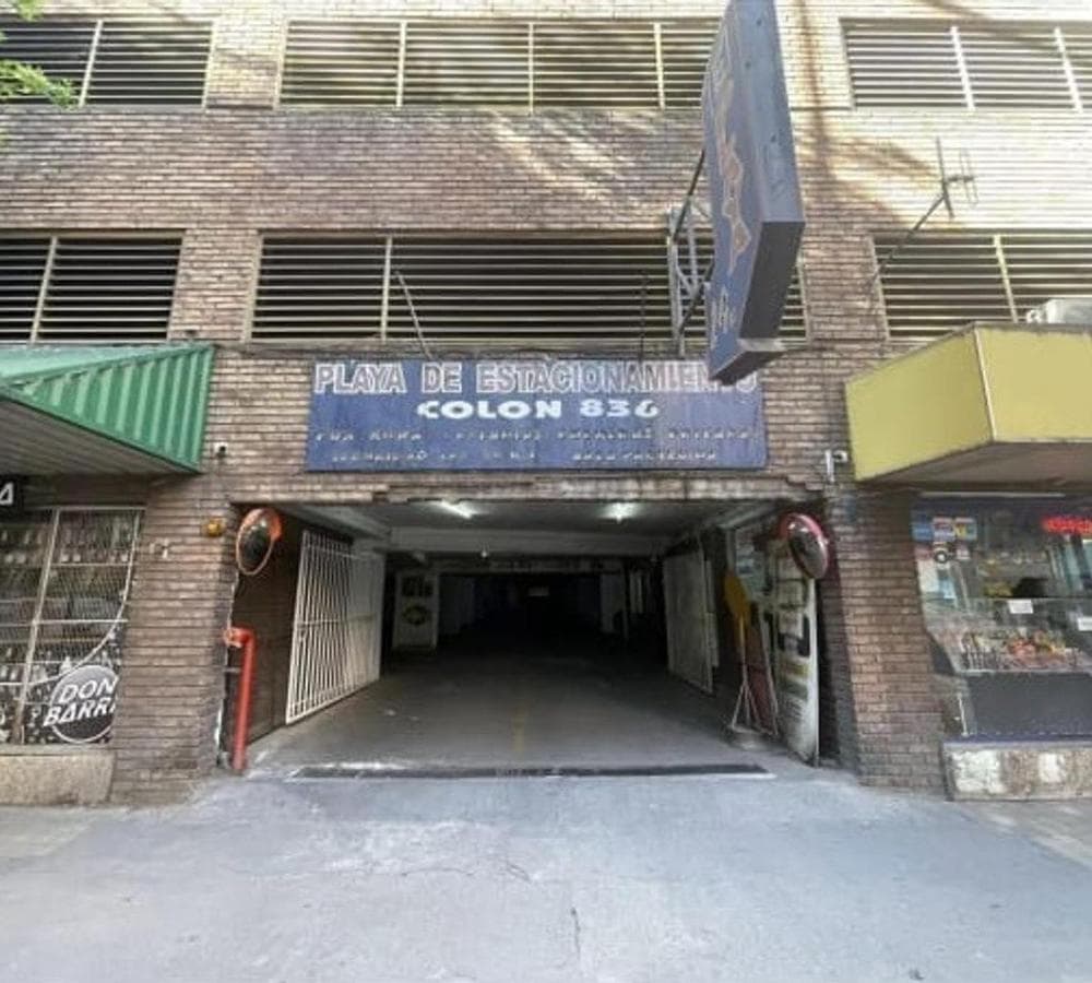 GARAGE FOR SALE AT 836 COLON AVENUE