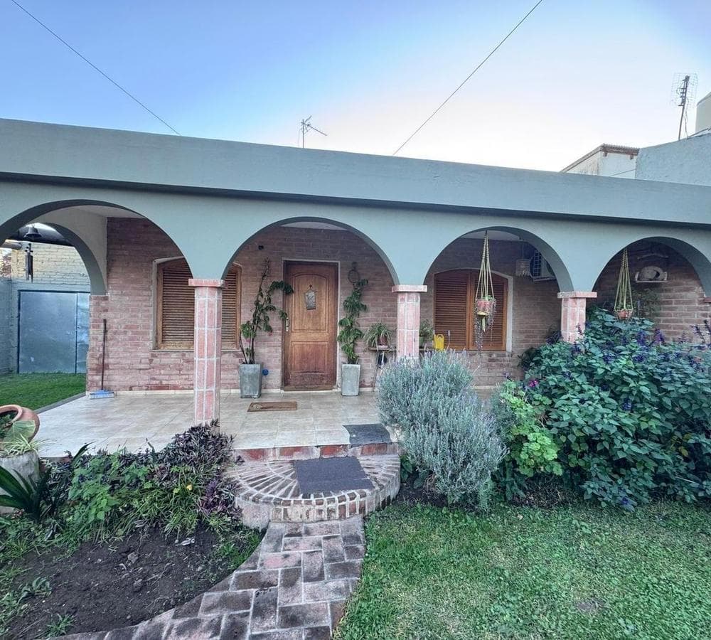 HOUSE FOR SALE: 2 BEDROOMS, VILLA QUISQUIZACATE NEIGHBORHOOD
