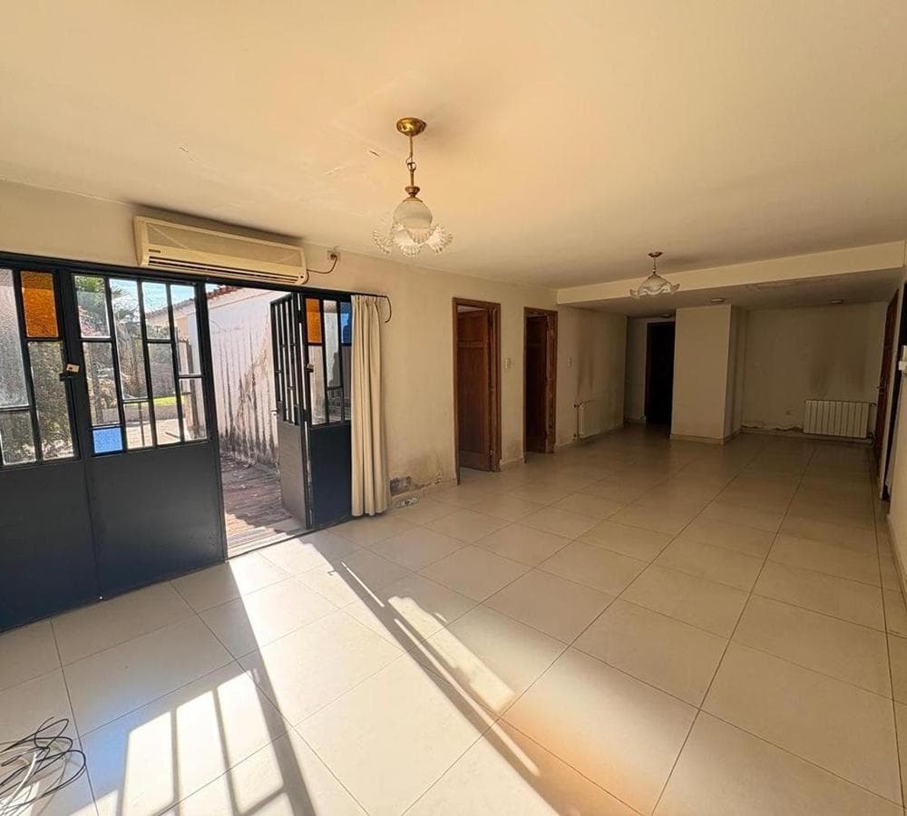 Chalet-style house for sale in the Puente Blanco neighborhood