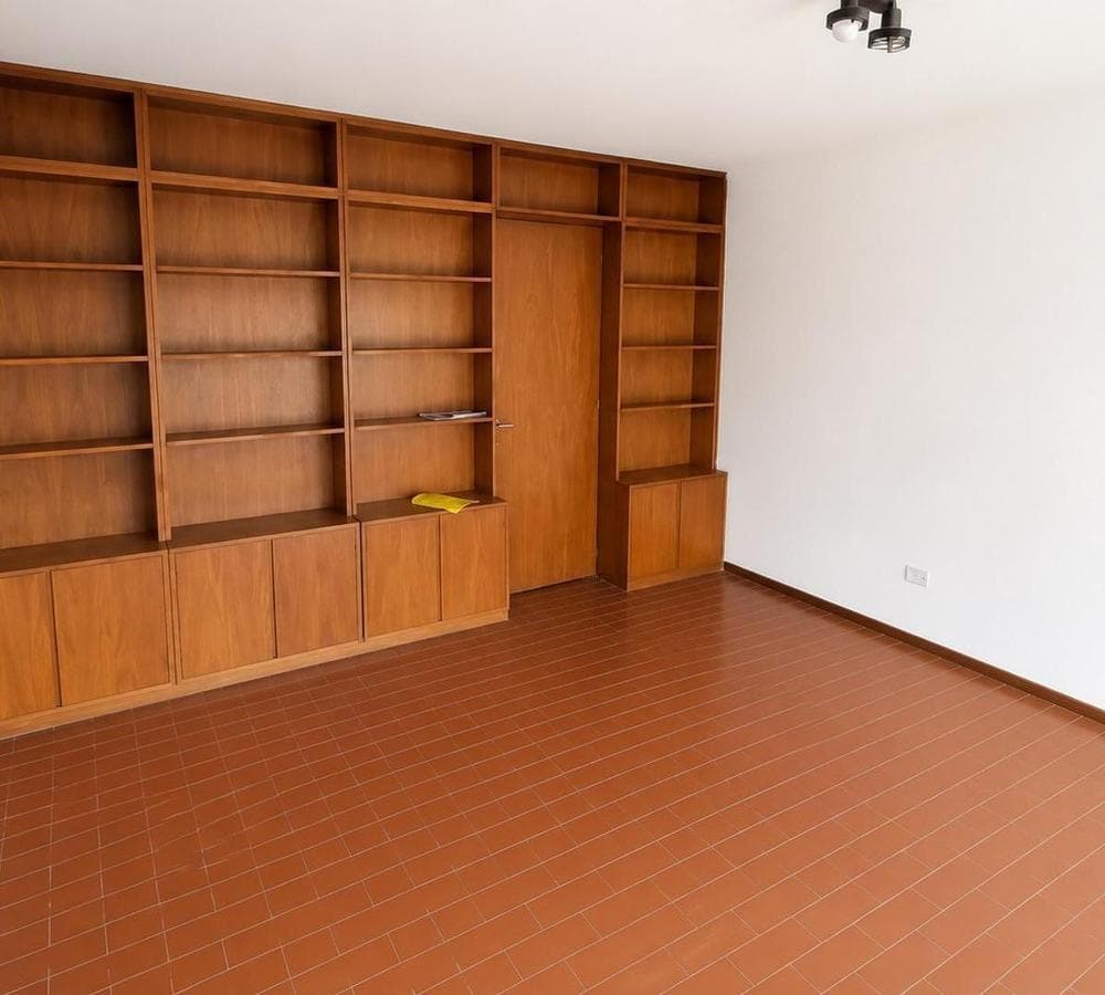 ONE-ROOM OFFICE PLUS GARAGE FOR SALE AT BELGRANO 49