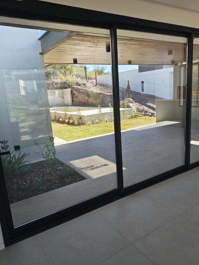 MODERN, FUNCTIONAL, BRIGHT HOUSE FOR SALE WITH SPECTACULAR VIEWS