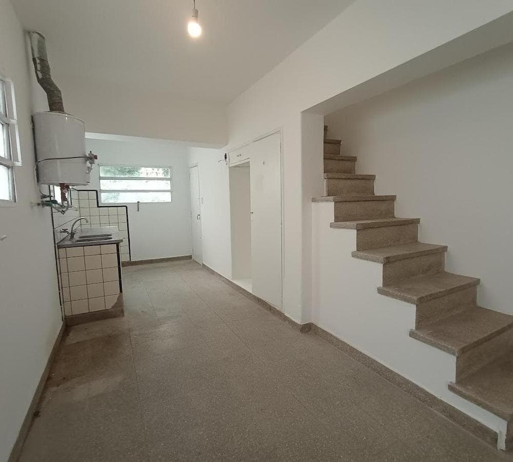 HOUSE FOR SALE: 3 bedrooms, Alto Alberdi neighborhood