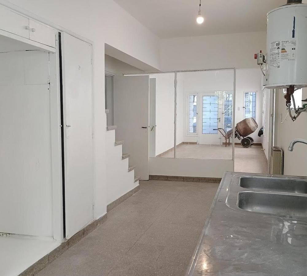 HOUSE FOR SALE: 3 bedrooms, Alto Alberdi neighborhood